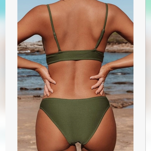 NWT Cupshe Women's Ribbed 2 PC Triangle Swimsuit Swimwear Set M - Picture 2 of 10